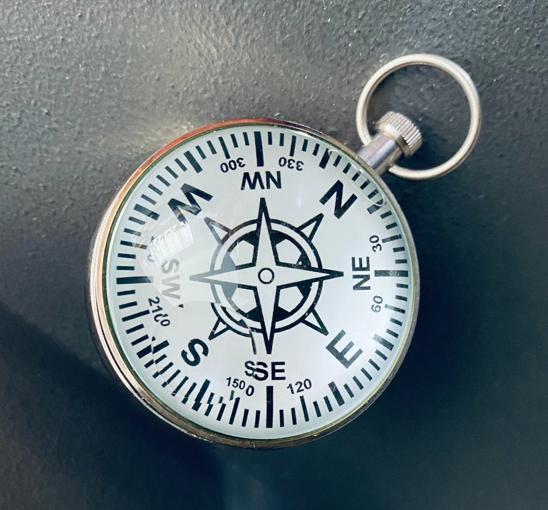 Mooch..... New Arrivals Magnified Desk Clock Mooch..... New Arrivals Magnified Desk Clock